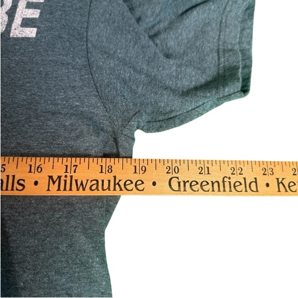 The Smurfs 'I'd Rather Be Chillin' Graphic T-Shirt Size Medium Casual Wear - Picture 6 of 8